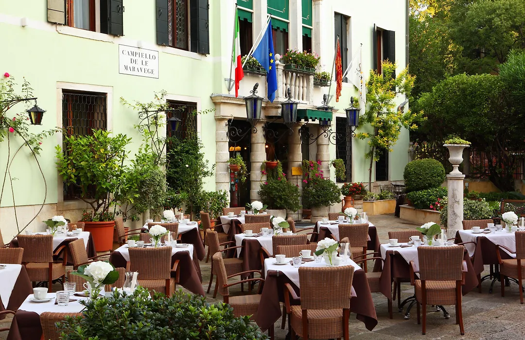 Pensione Accademia - Villa Maravege-1